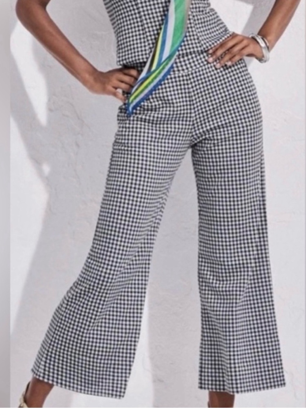 Cabi Bombshell Wide Leg
Gingham Cropped Stretch Pull On Pants